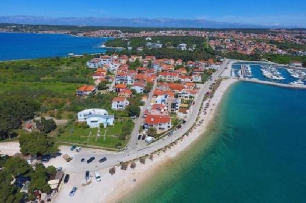 Novi Apartman Beti Blizu Plaze S Besplatnim Parkingom, Puntamika - Zadar Apartment Exterior photo